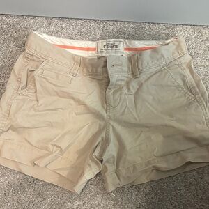 Old Navy Women's Chino Shorts in Tan